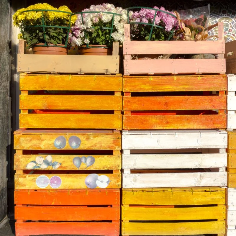 Efficient Garage Storage with Wood Pallets